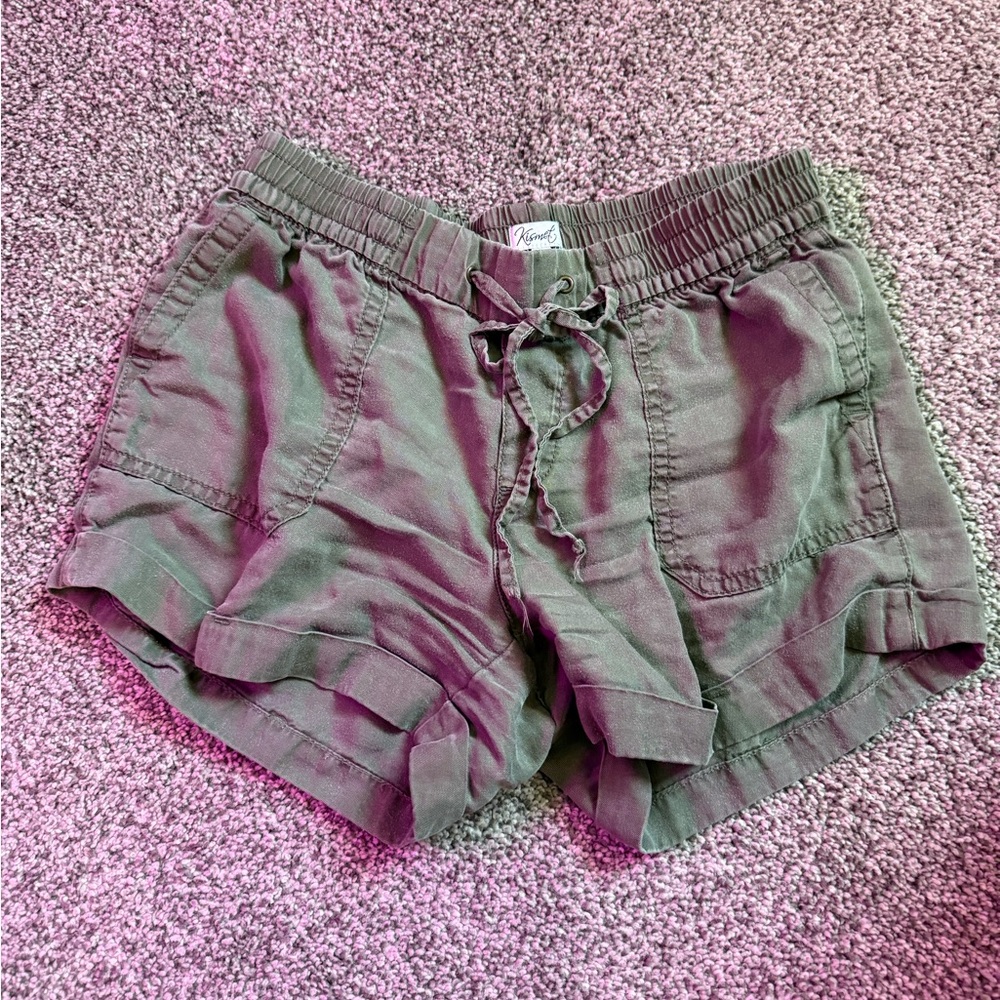 Kismet Green Cargo Shorts with Elastic Waistband and Drawstring